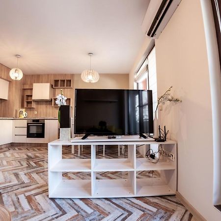 Bright 1Bdr Apartment With A Balcony صوفيا المظهر الخارجي الصورة