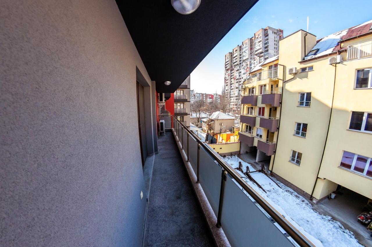 Bright 1Bdr Apartment With A Balcony صوفيا المظهر الخارجي الصورة